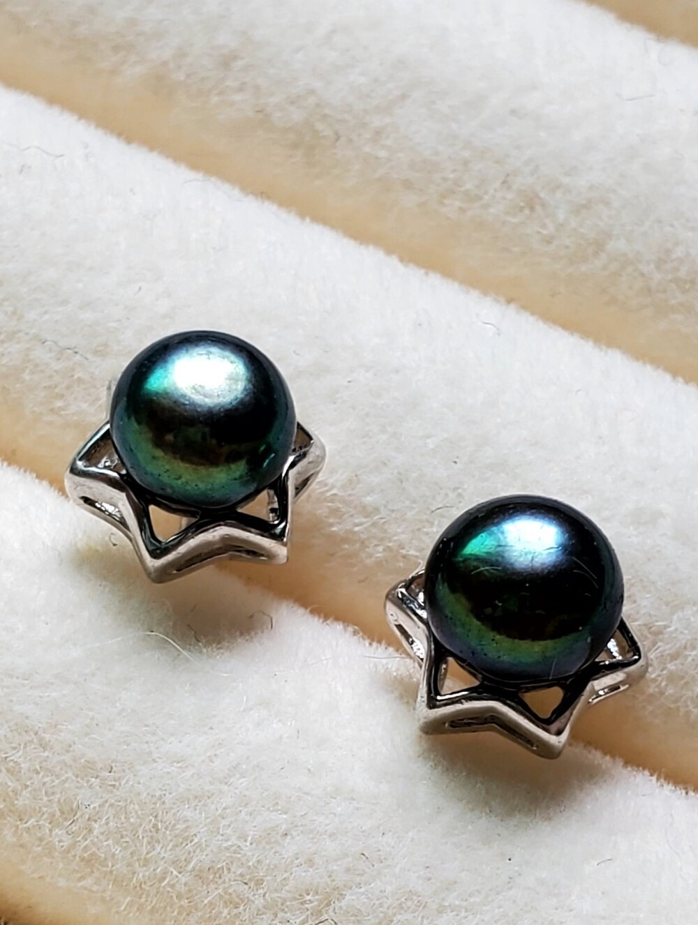 Peacock Pearl Sterling Silver Star Stud Earrings • 1.66 g